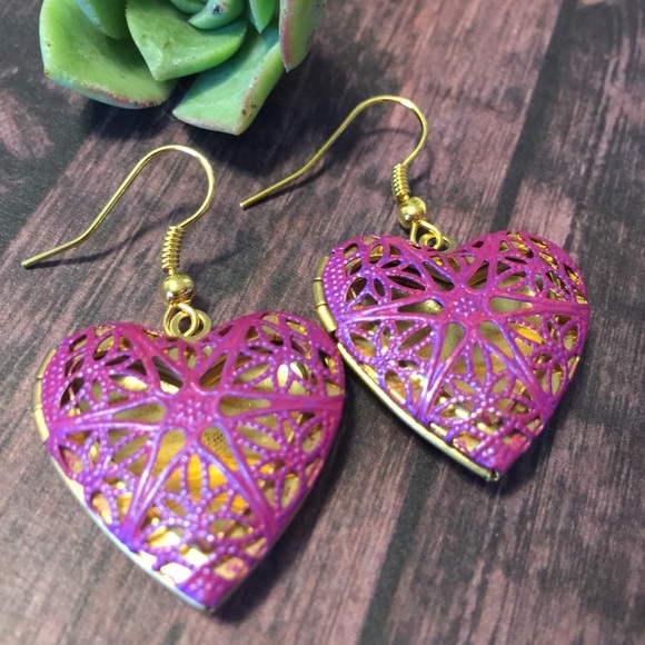 pink & iridescent purple heart locket earrings - Picture 2 of 9